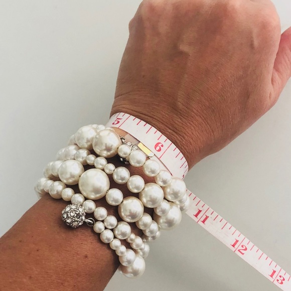 Pearl Memory Wire Bracelet - Picture 4 of 4